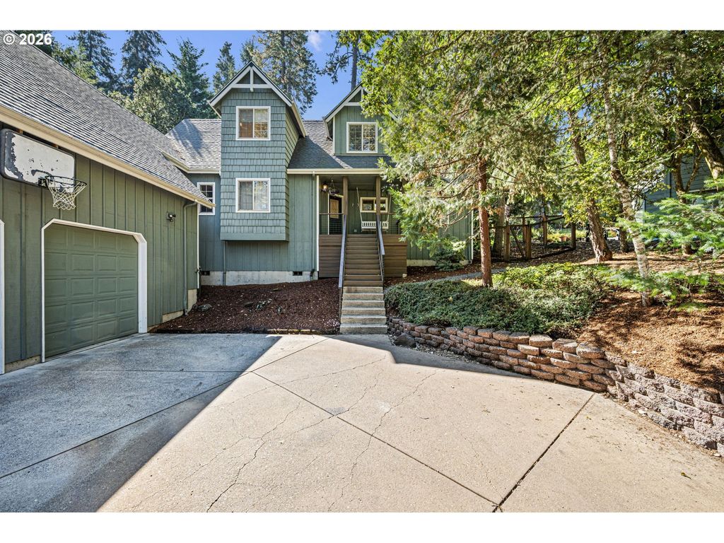 75 Marlboro Ln, Eugene