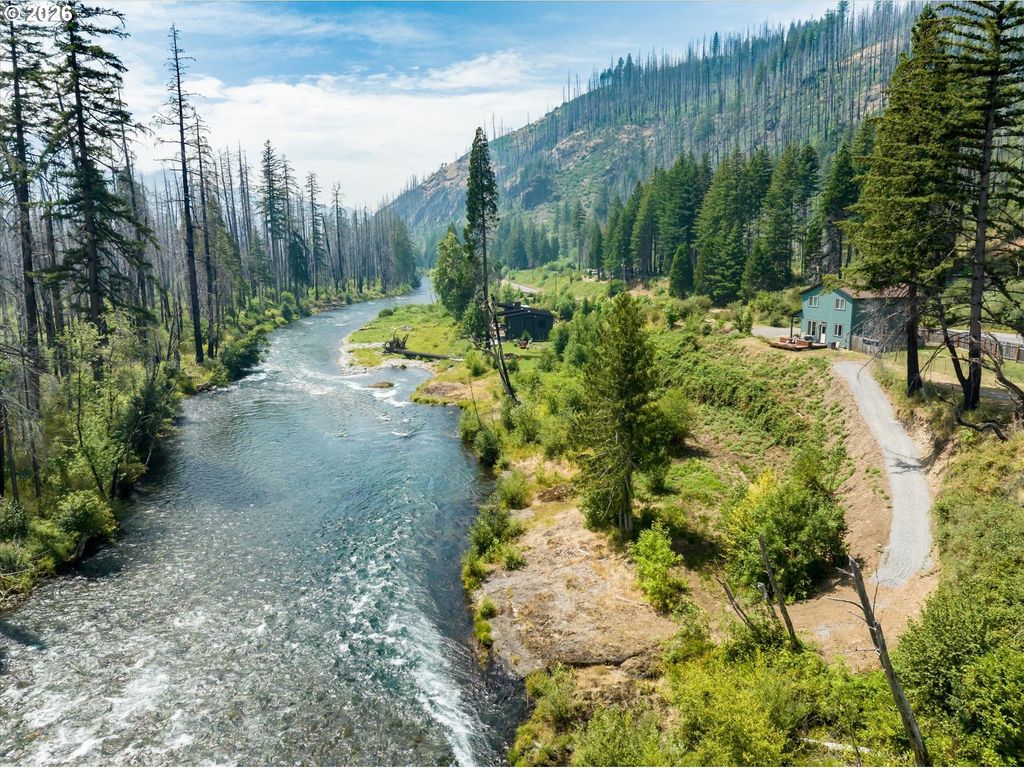 53214 Mckenzie Hwy, Blue River