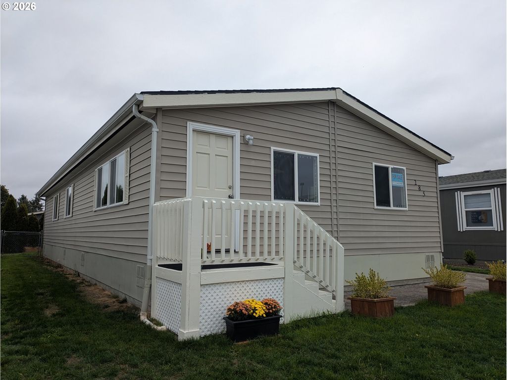 1699 N Terry St 285, Eugene