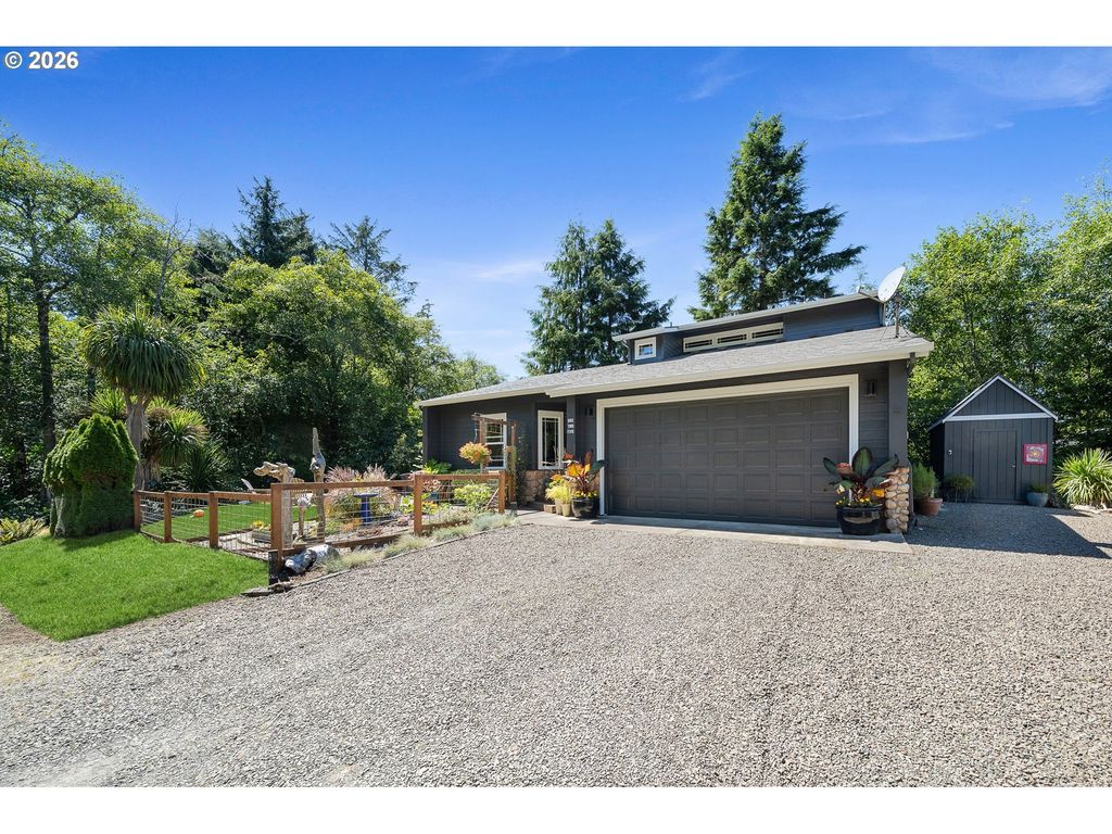 125 S Keel St, Rockaway Beach