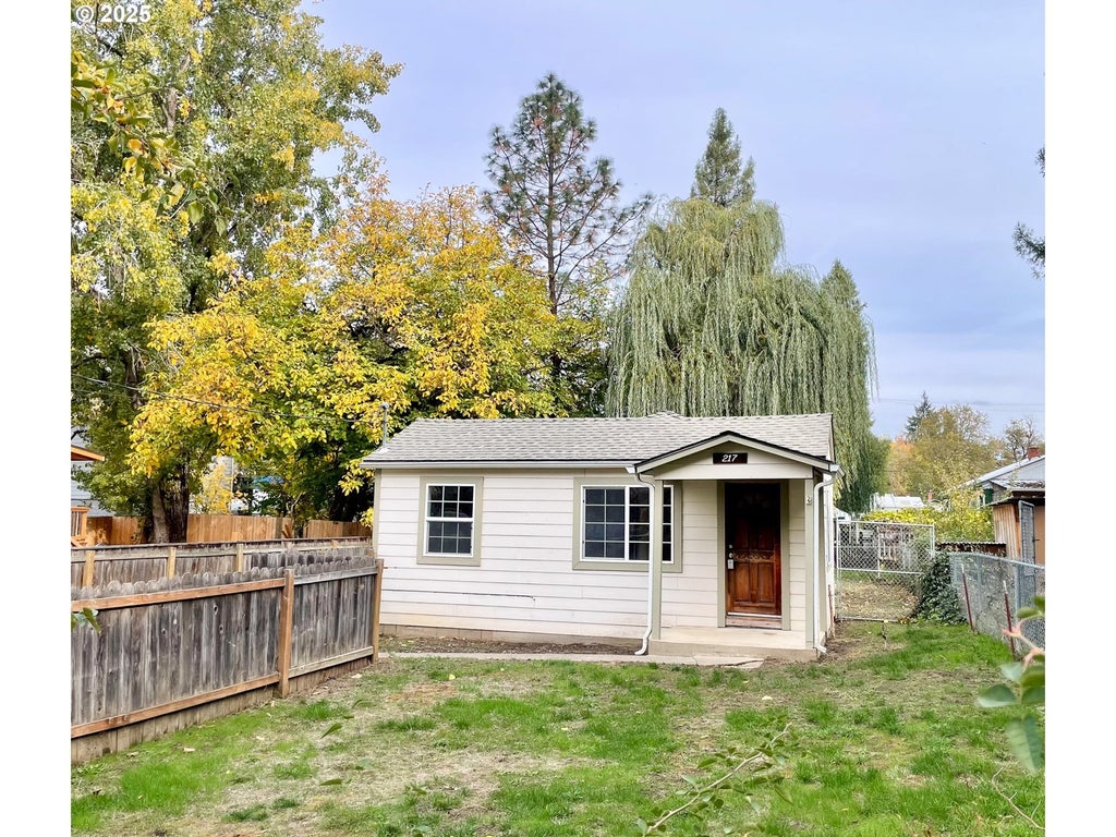 217 Se Mill St, Myrtle Creek