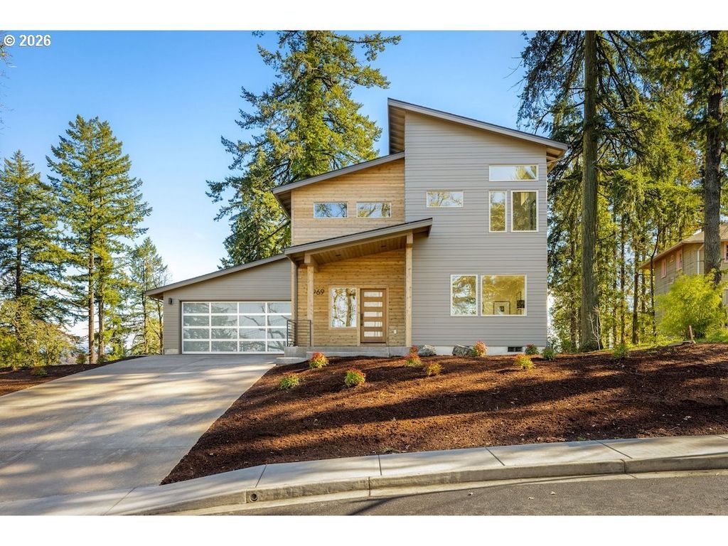 2969 Capital Dr, Eugene