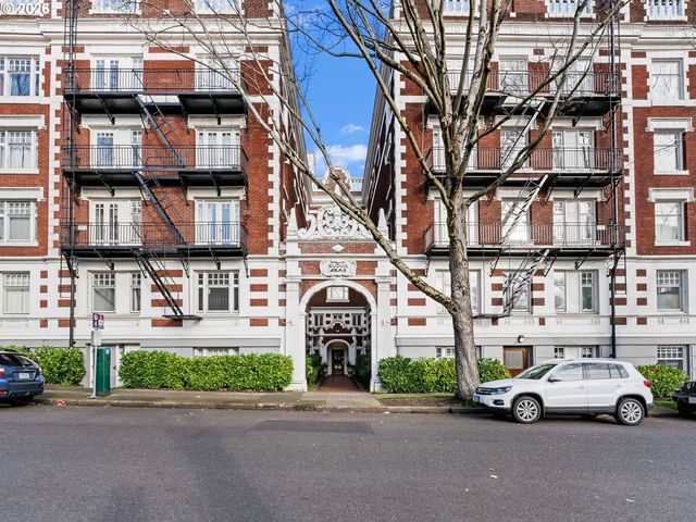 1811 Nw Couch St 407, Portland