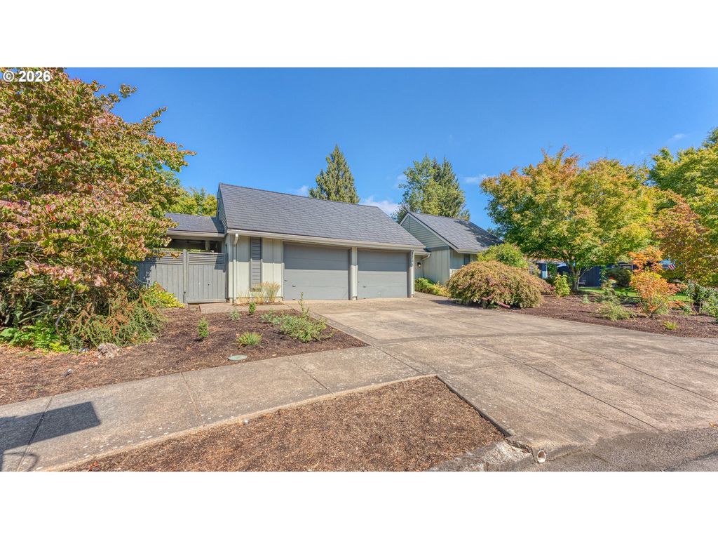 1245 Inglewood Ave, Eugene