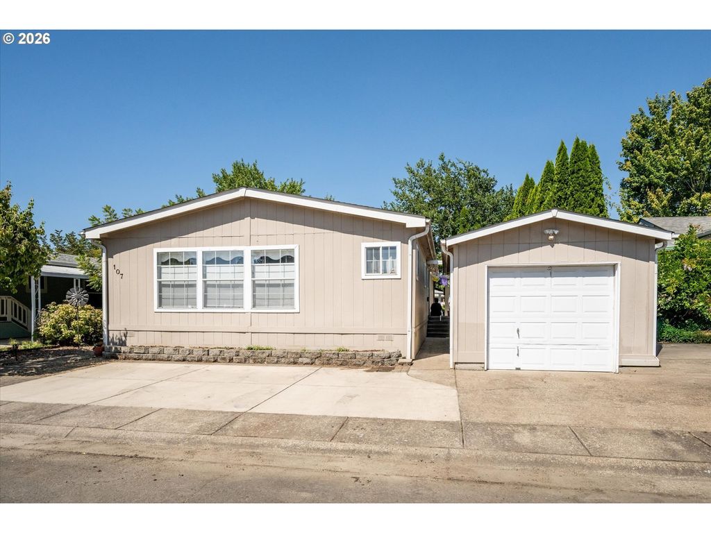1699 N Terry St 107, Eugene