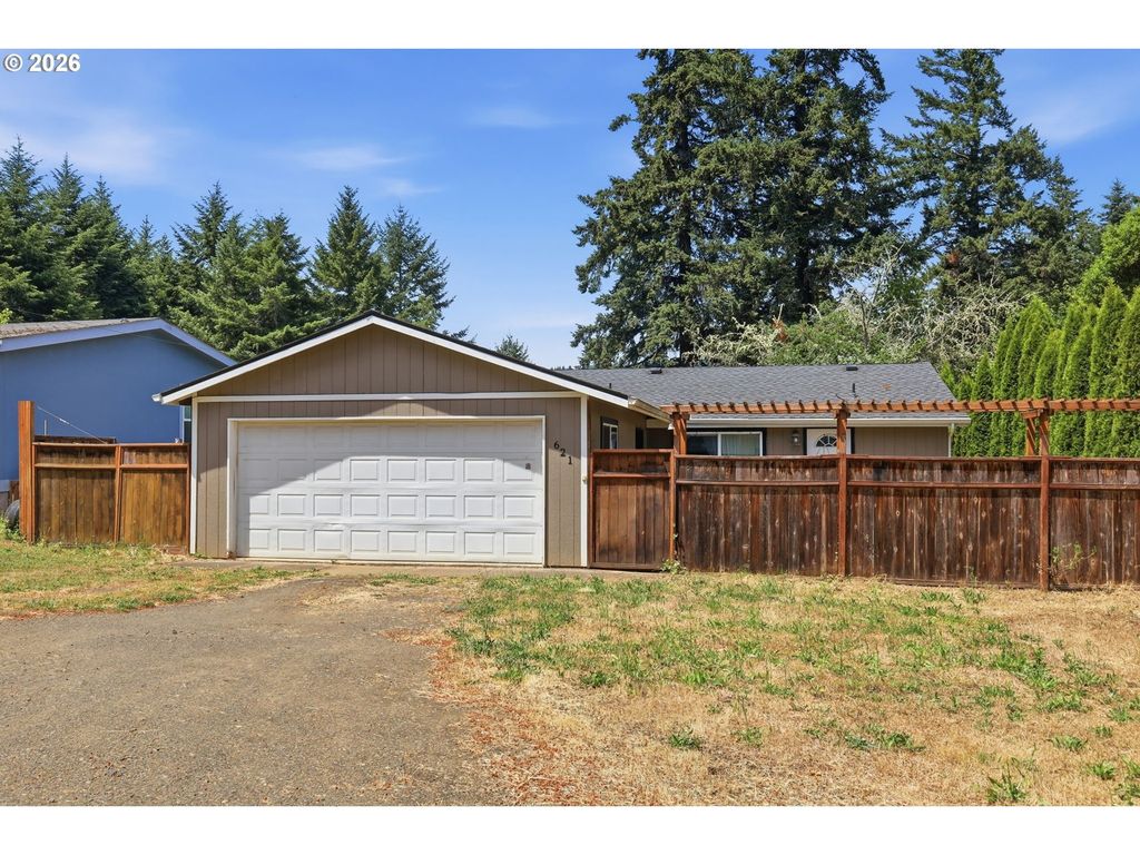 621 Westlog St, Yoncalla