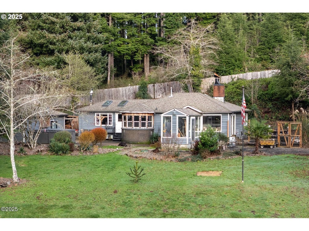 381 S Anderson Creek Rd, Lincoln City