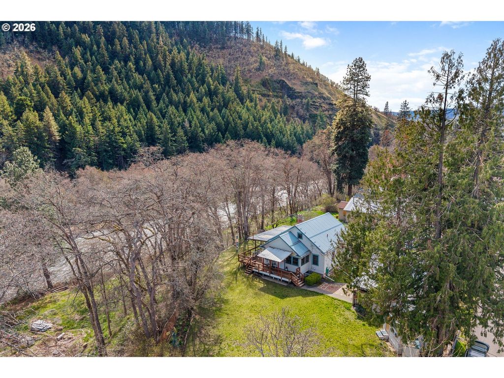 500 And 502 Bluff St, Klickitat