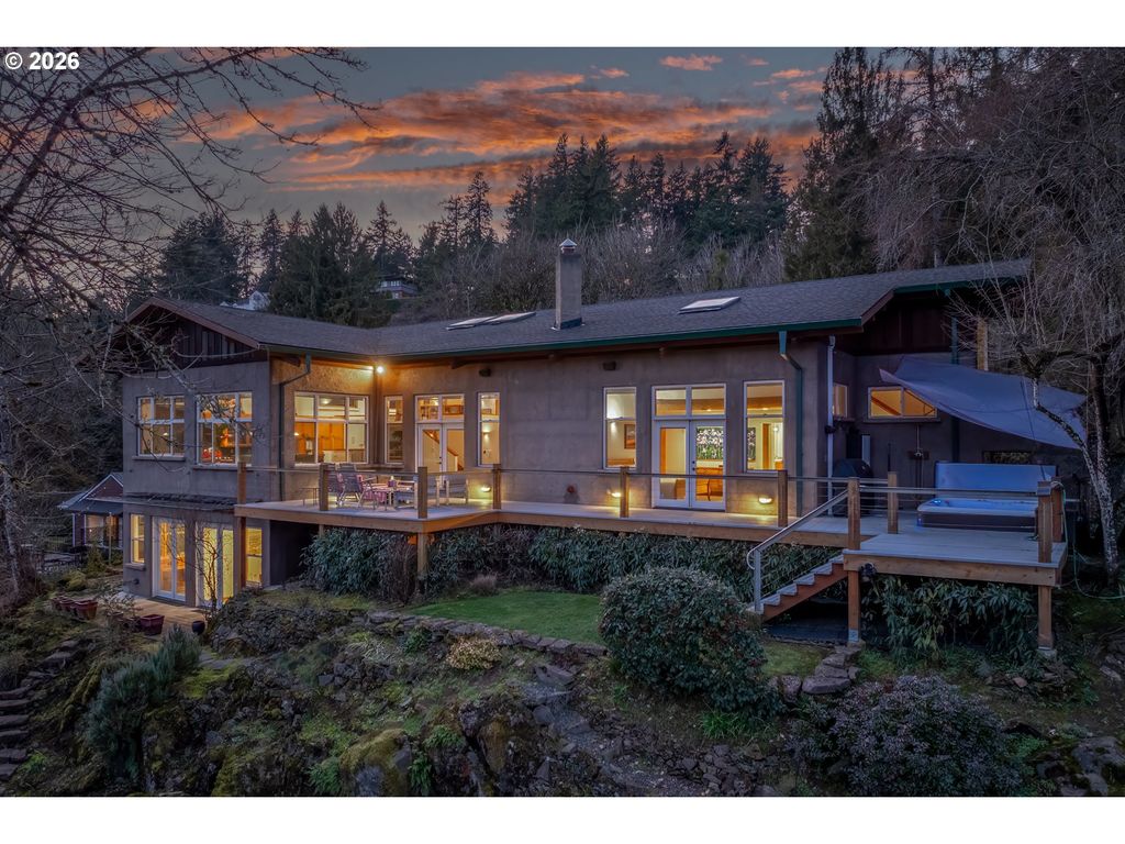 13537 Fielding Rd, Lake Oswego