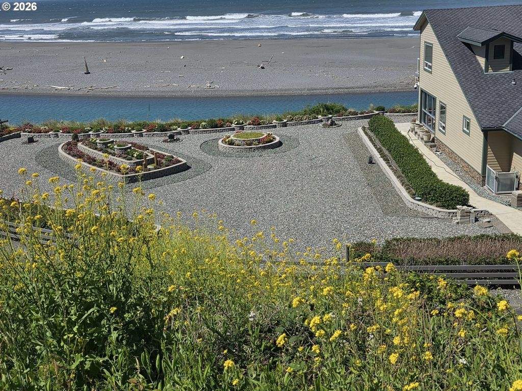 28978 Vizcaino Ct, Gold Beach