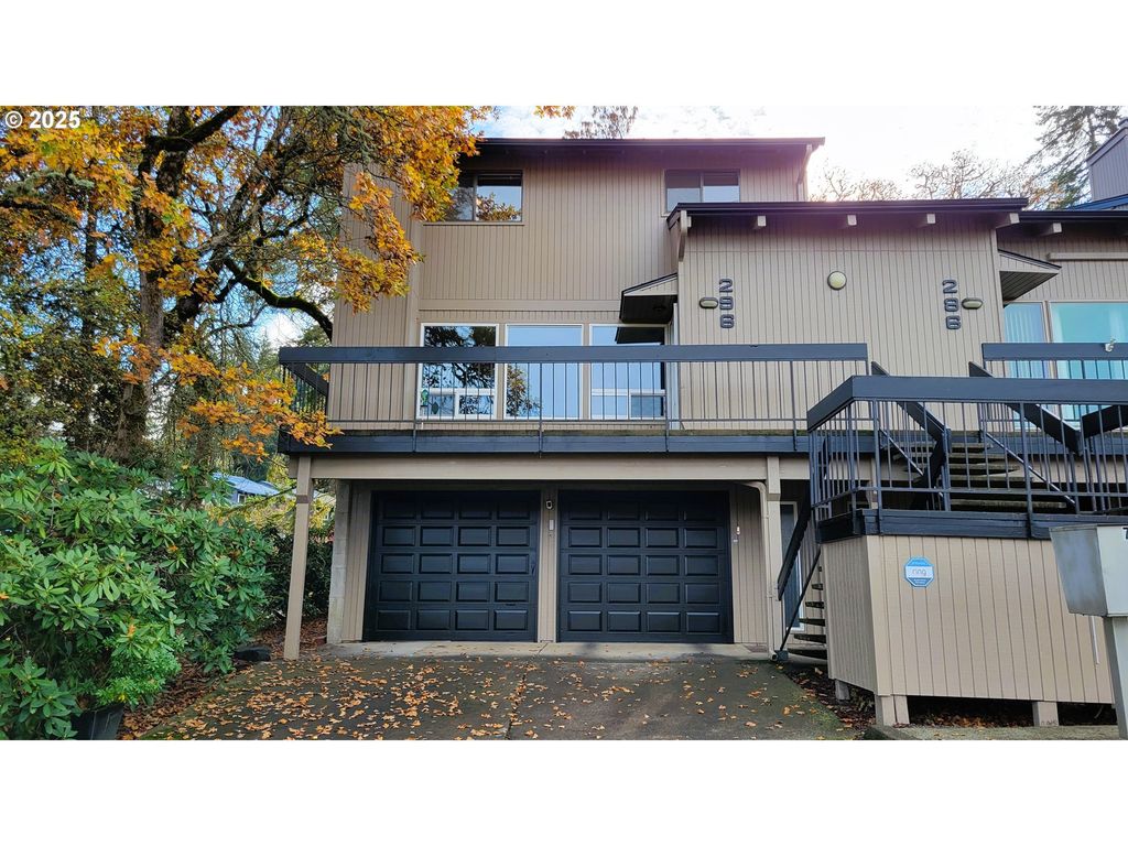 296 Woodridge Dr, Eugene