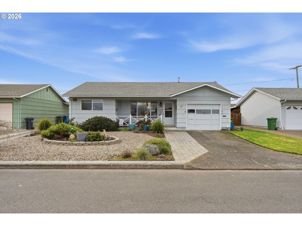 1841 Umpqua Rd, Woodburn