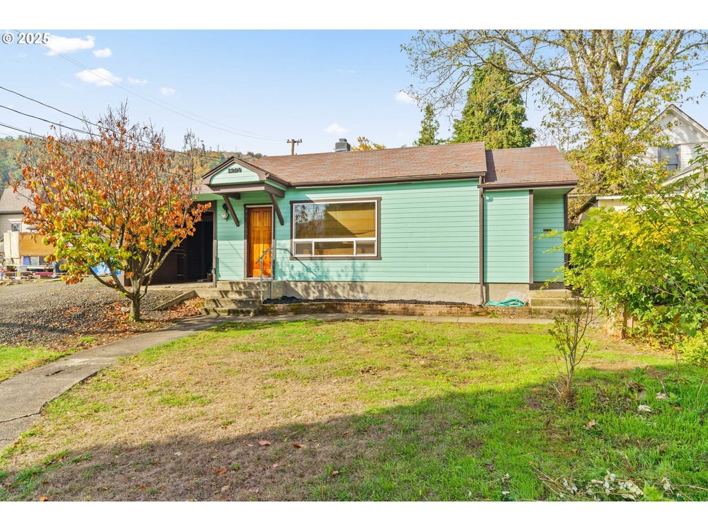 1220 Se Fullerton St, Roseburg