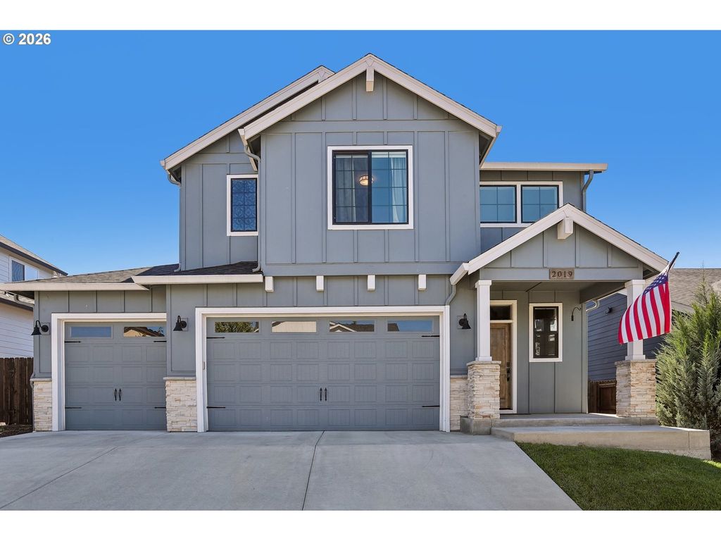 2019 N 3rd Way, Ridgefield