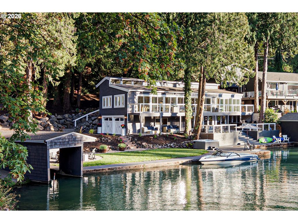 3220 Southshore Blvd, Lake Oswego