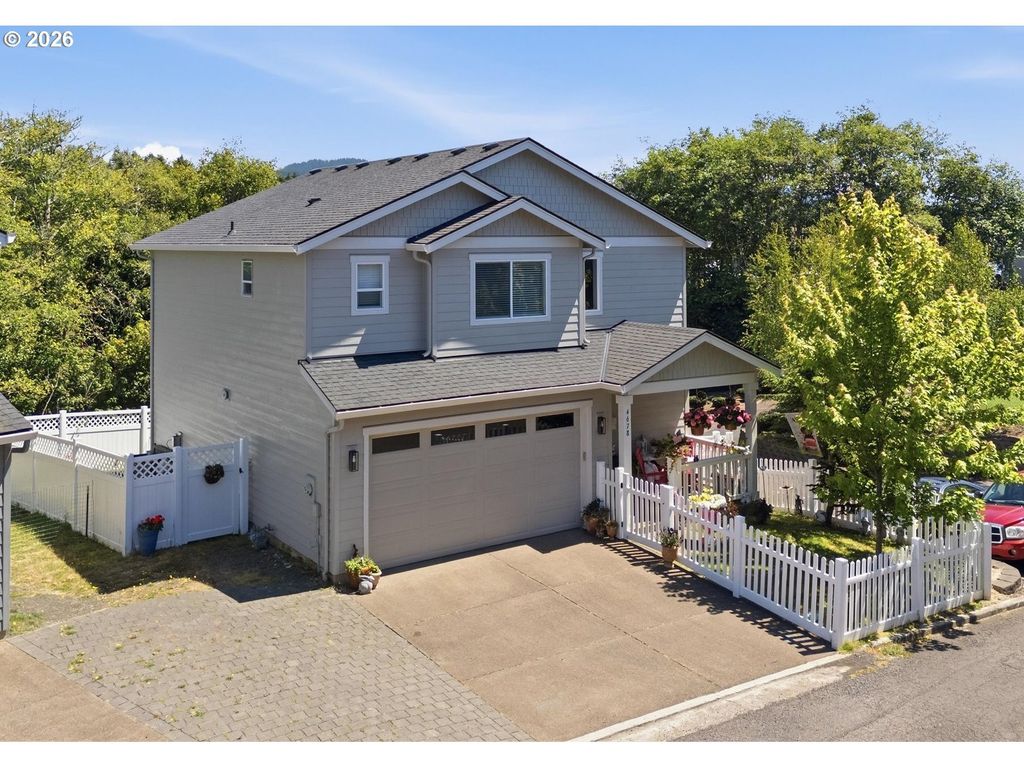 4678 Ne Windward Pl, Lincoln City