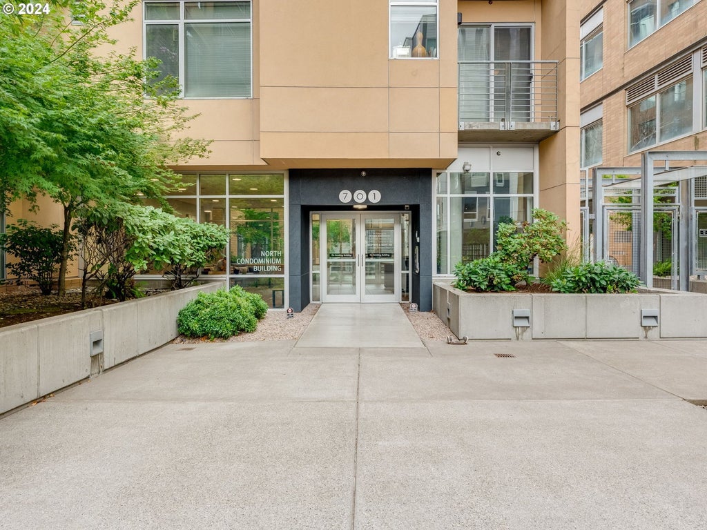 701 Columbia St 414, Vancouver
