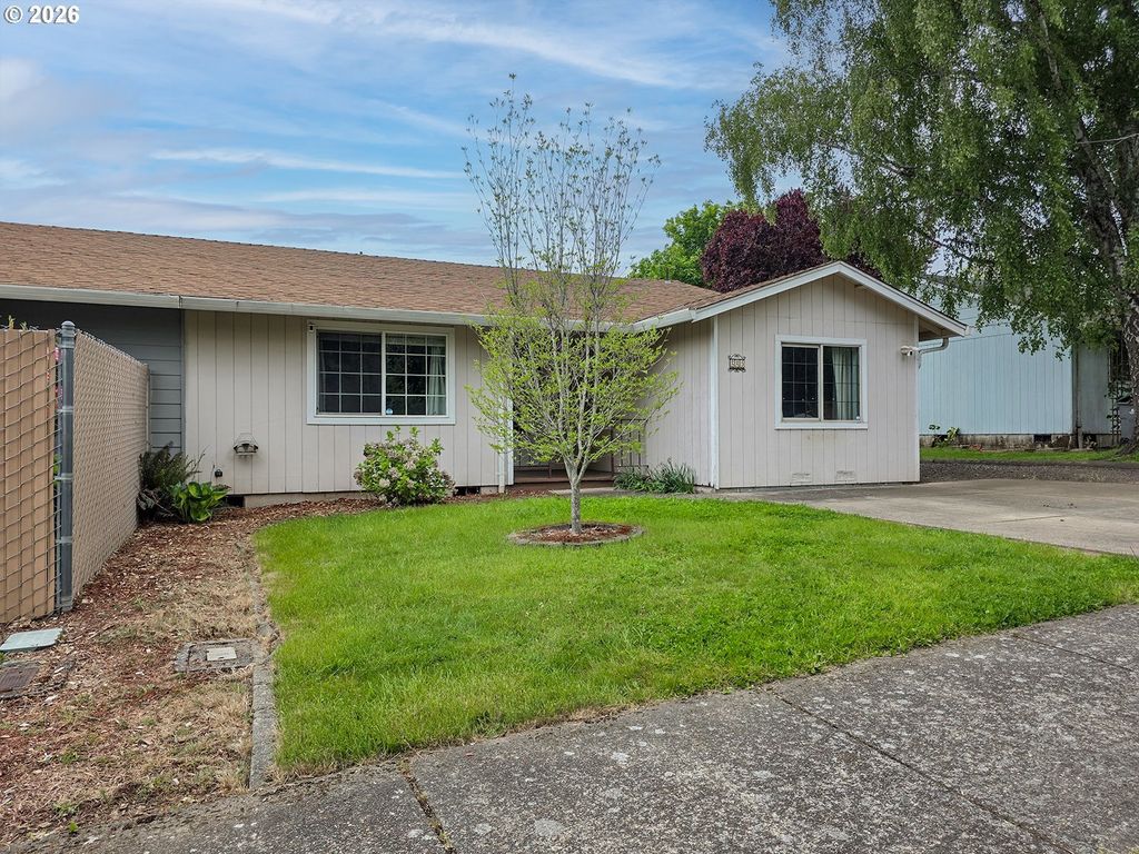 225 Sw Fleishauer Ln, McMinnville