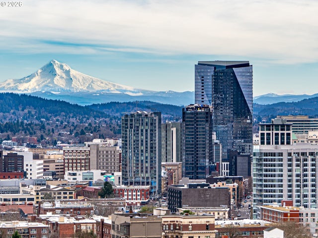 550 Sw 10th Ave 2108, Portland