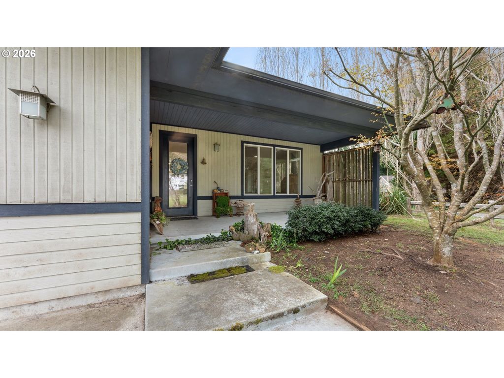 56100 Spring Creek Rd, Bandon