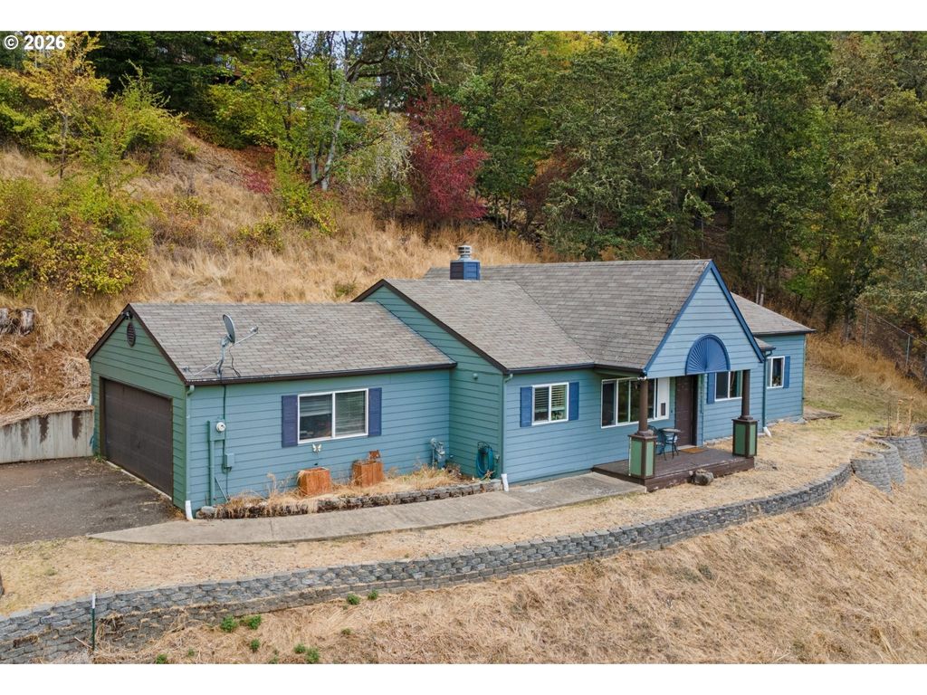 1396 Se Laurel Ct, Roseburg