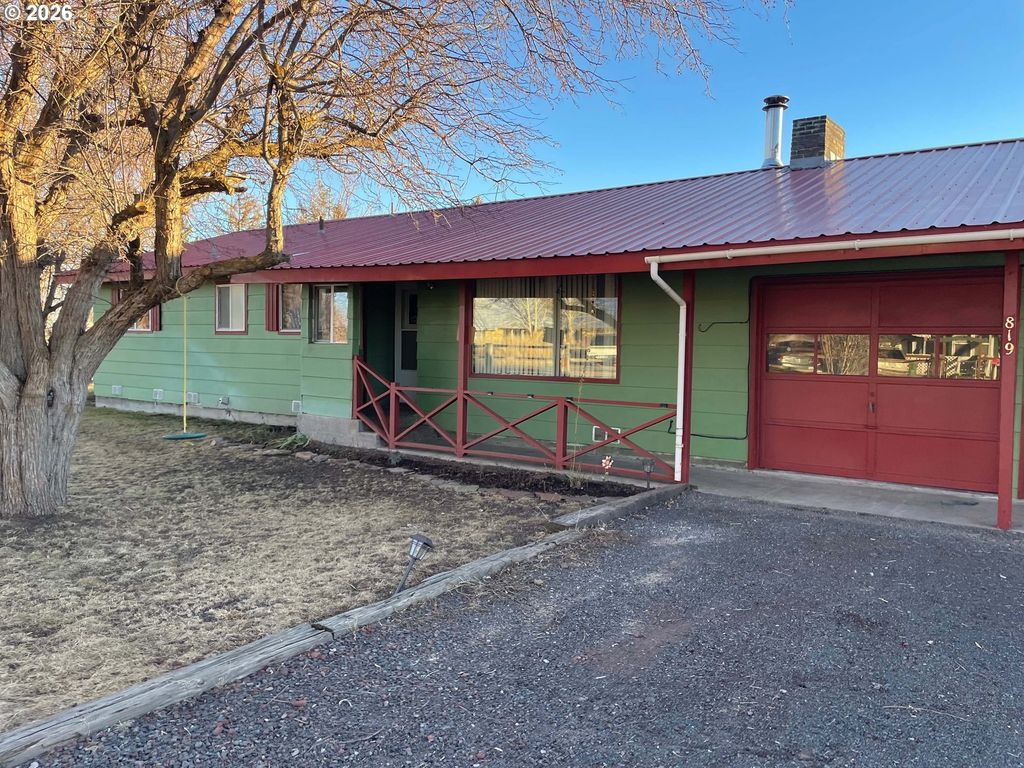 819 E Madison St, Burns