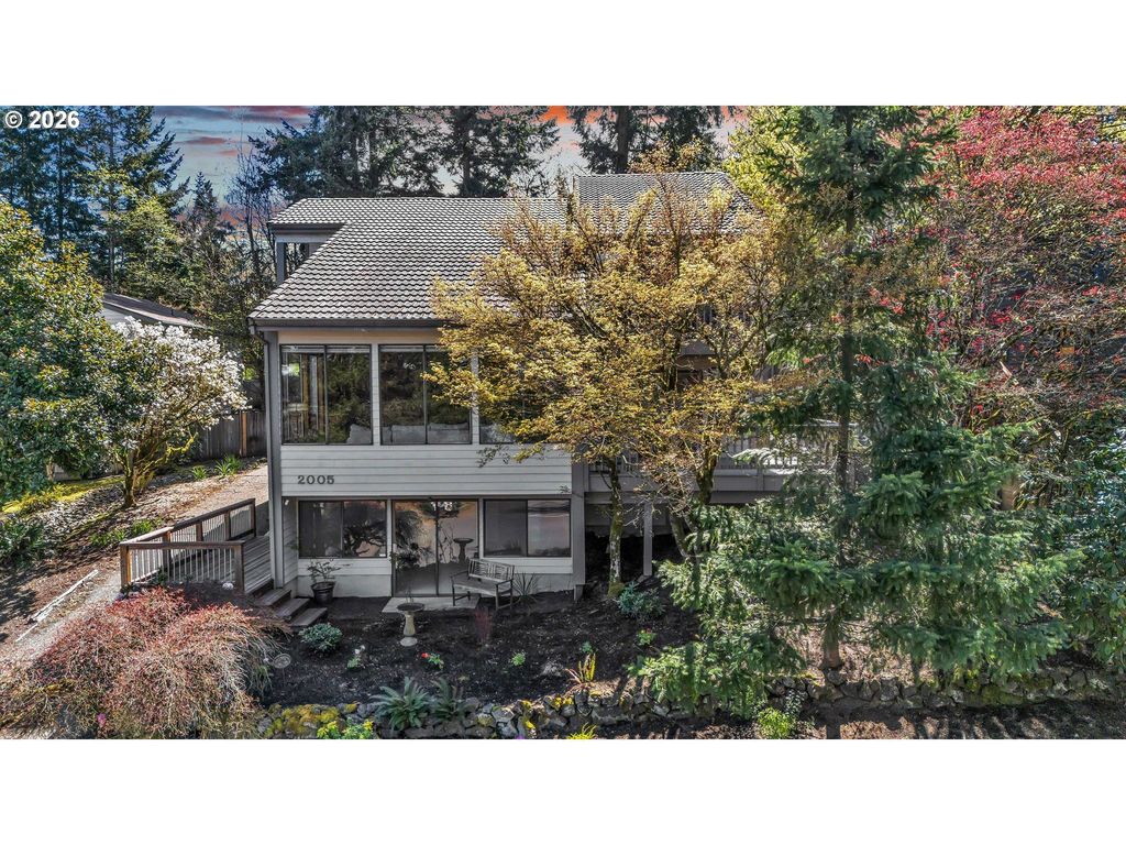 2005 Carriage Way, West Linn