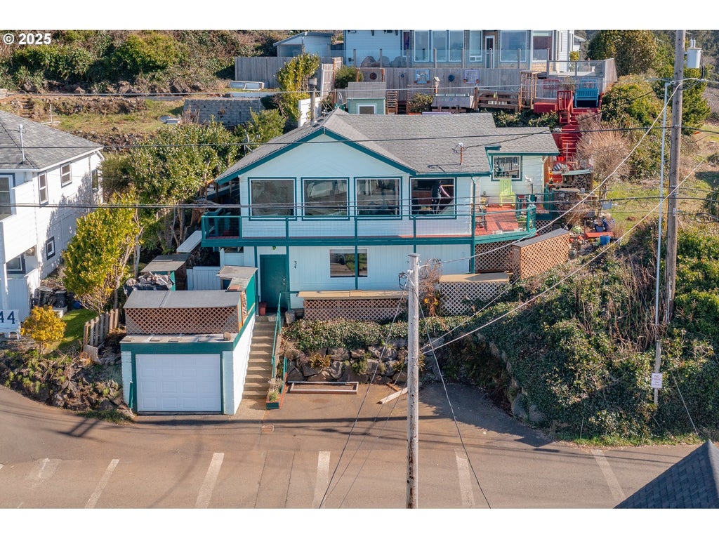 34 Ne Williams Ave, Depoe Bay