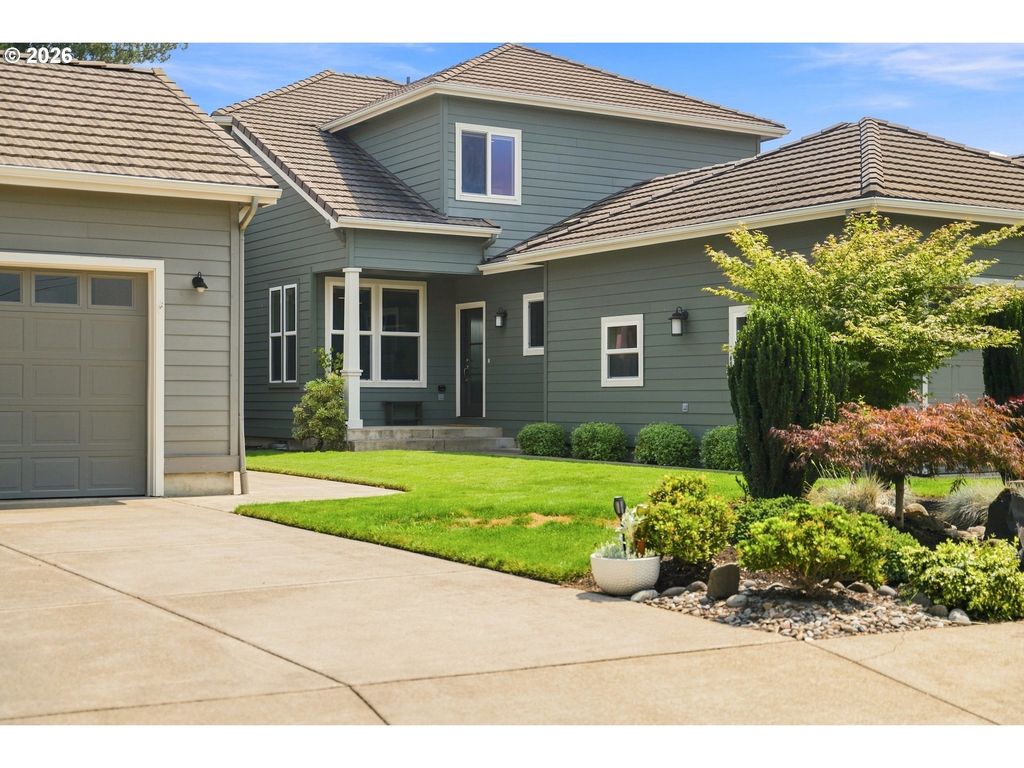 130 Magnolia Dr, Creswell