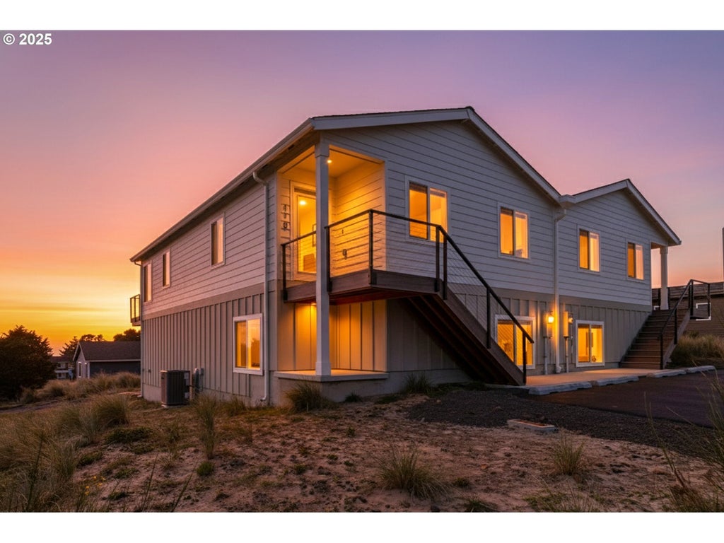 120 Crescent St, Tillamook