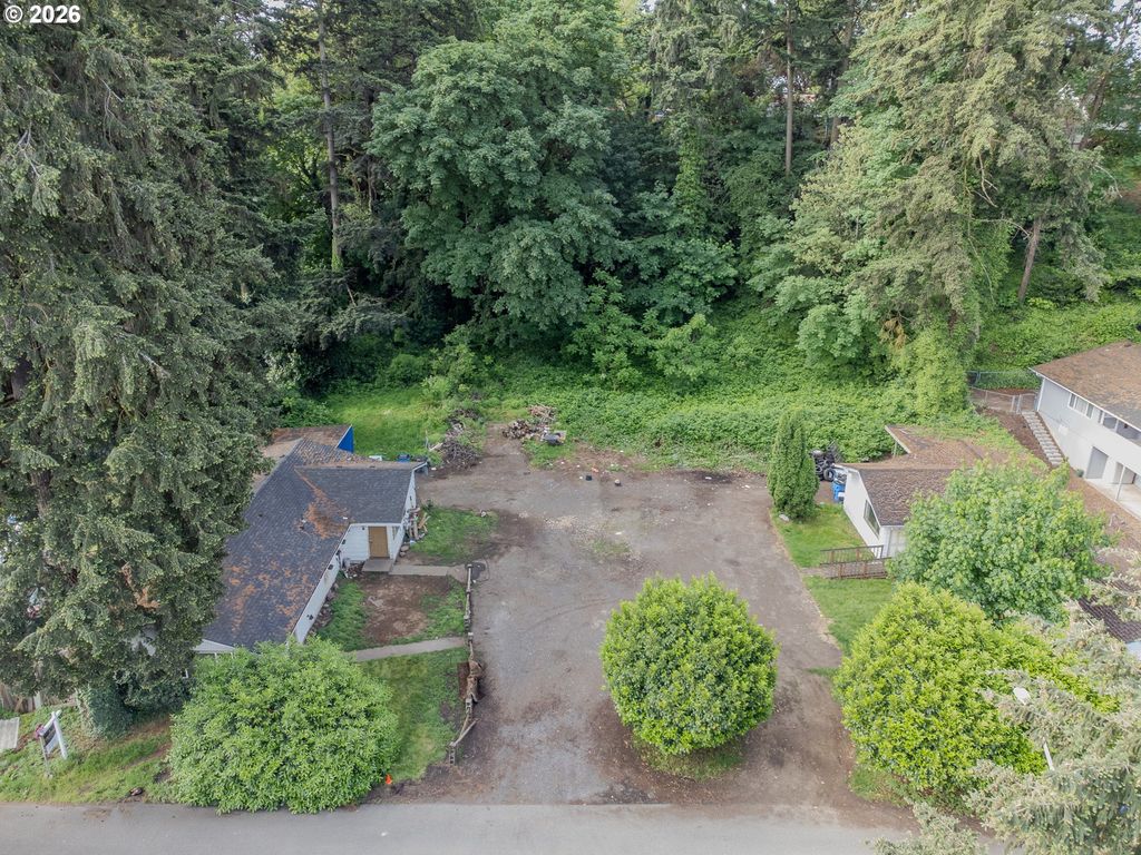 2705 E 19th Street St, Vancouver