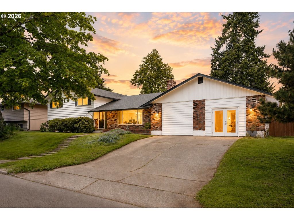 12110 Se Mcgillivray Blvd, Vancouver