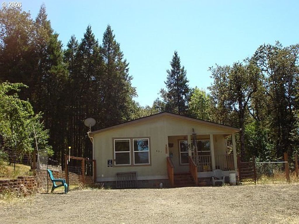 691 Grandview St, Glide