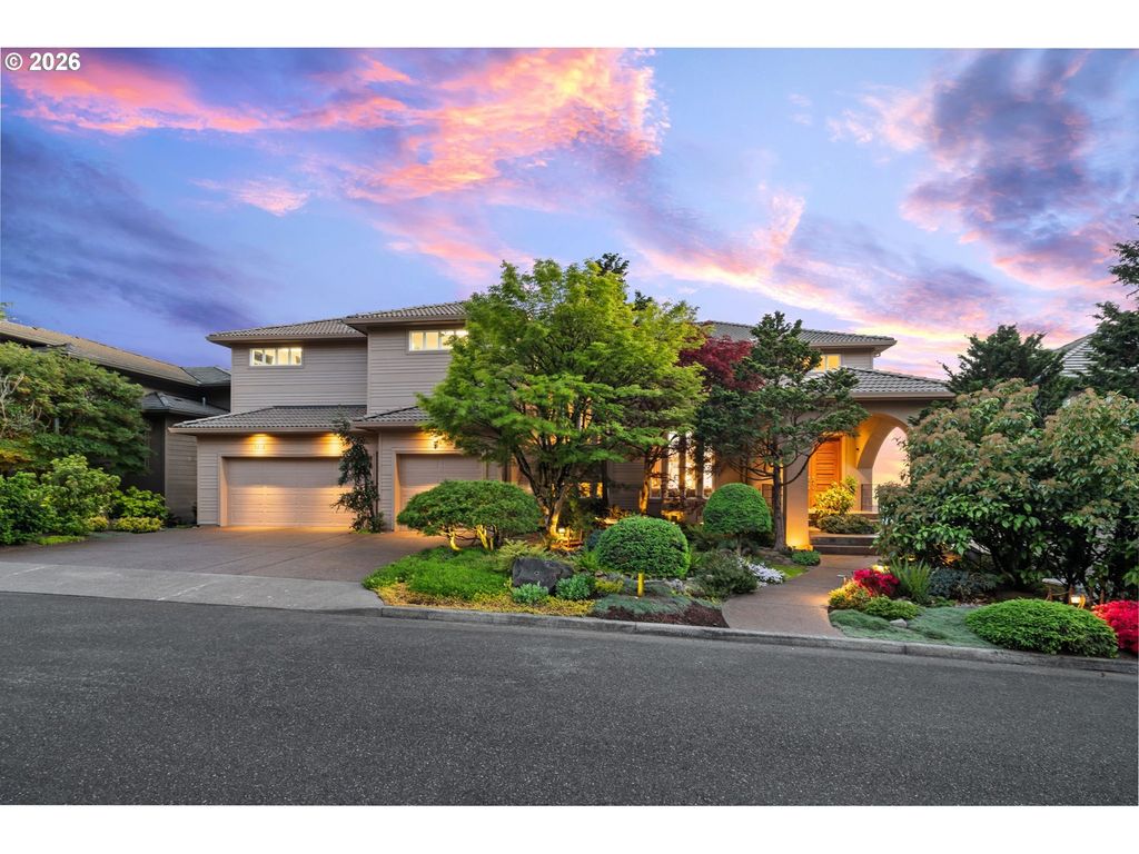9212 Nw Mckenna Dr, Portland
