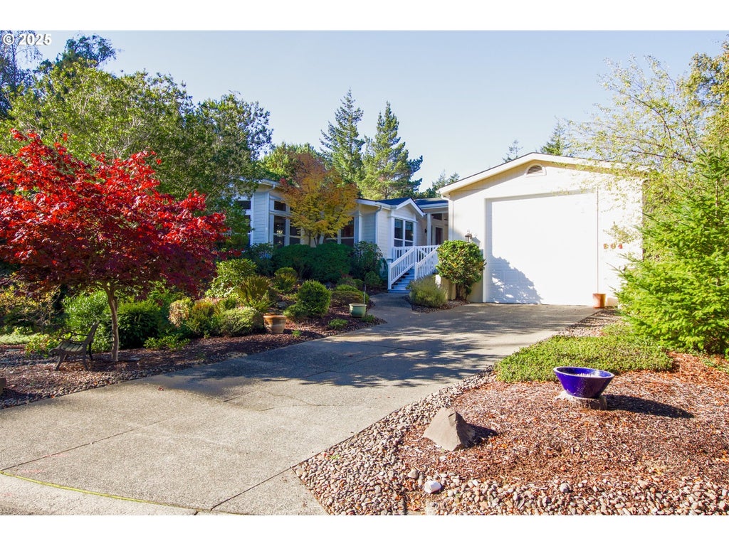 904 Lillie Circle Ct, Florence