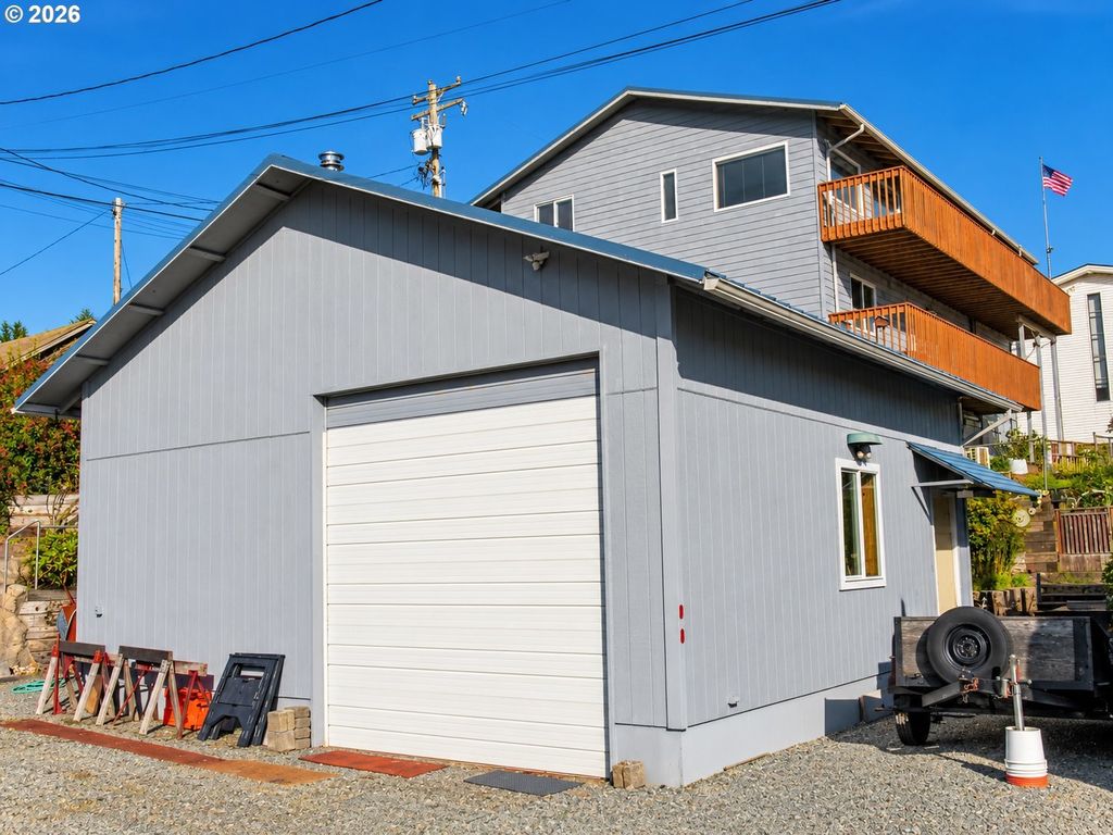 305 Cypress Ave, Garibaldi