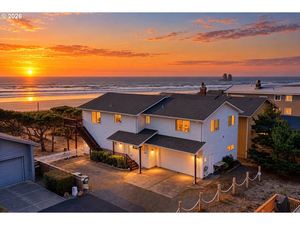 17490 Ocean Blvd, Rockaway Beach