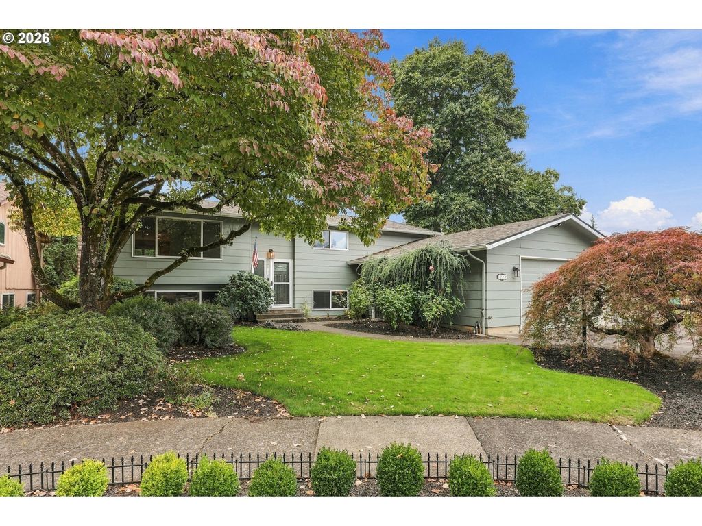 3719 Se 153rd Ave, Portland
