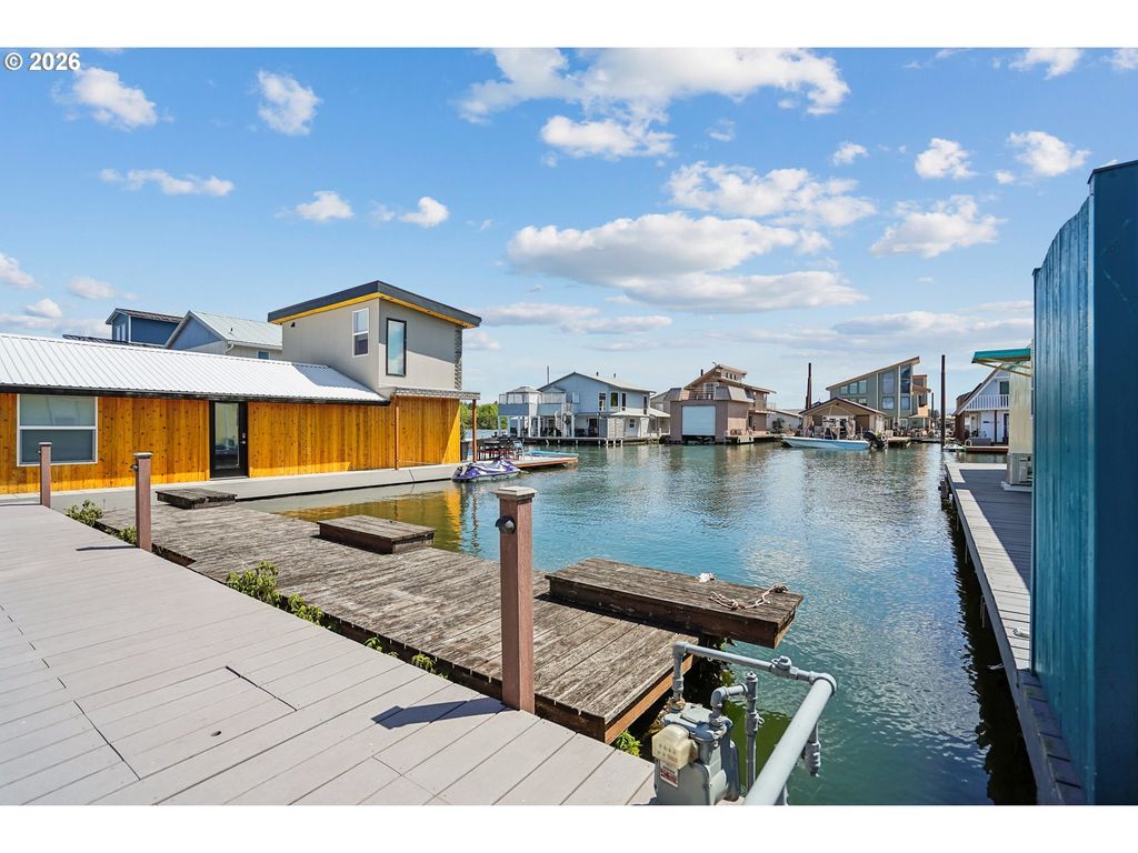 18989 Ne Marine Dr 33, Portland
