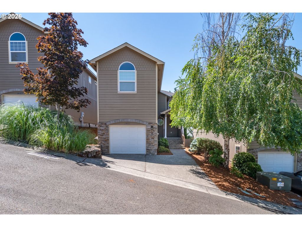 1487 Ne Four Seasons Dr, Roseburg