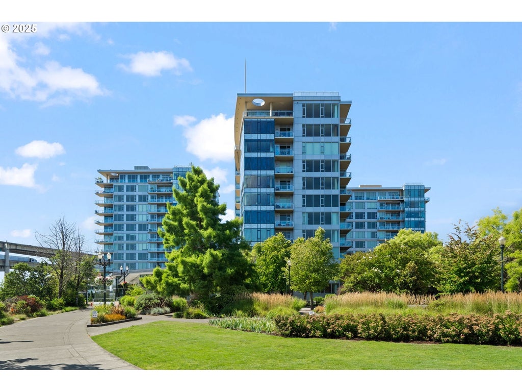 1900 S River Dr N1004, Portland