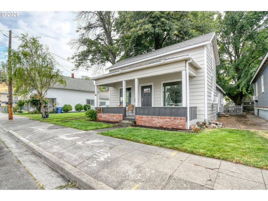611 Sw 4th St, Pendleton