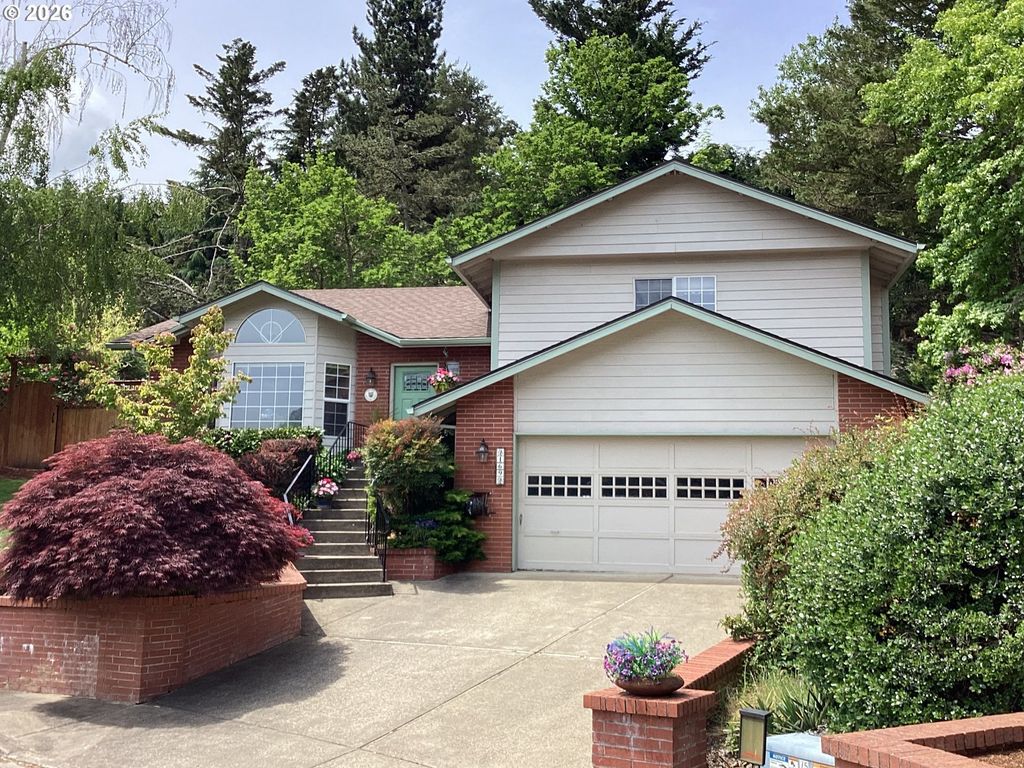 169 Nw Brent Ct, Roseburg