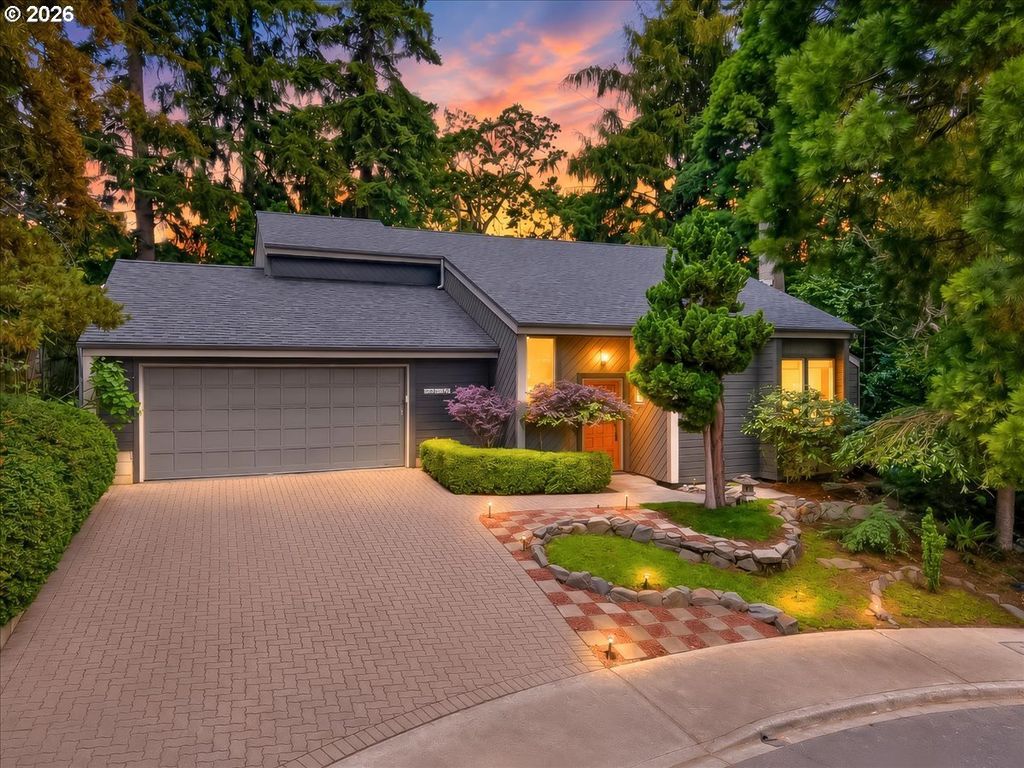 1111 Nw Satara Ct, Salem