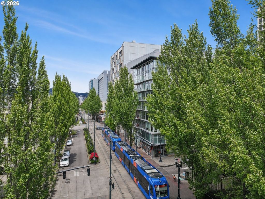 533 Ne Holladay St 701, Portland