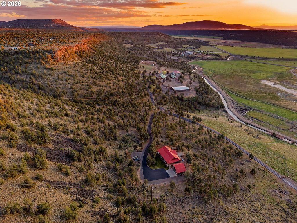 2300 S Main St, Prineville