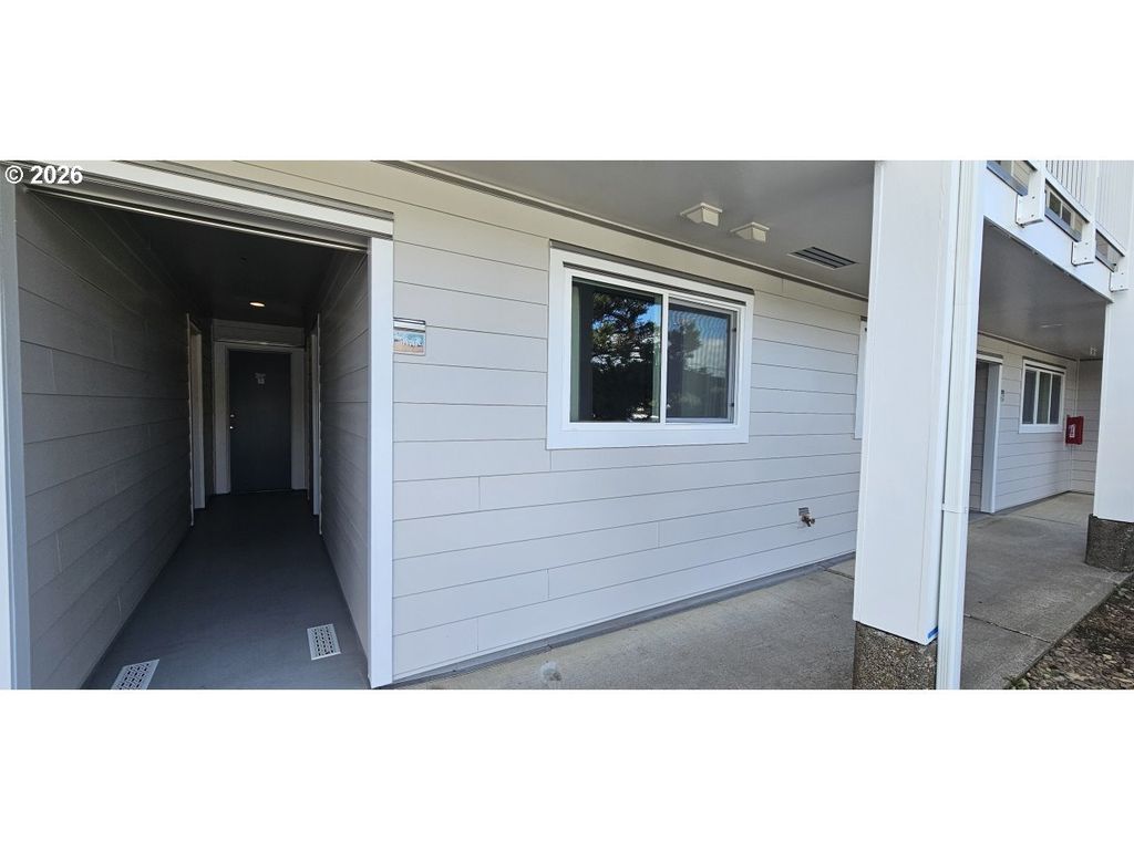 1415 Nw 31st Pl 166, Lincoln City