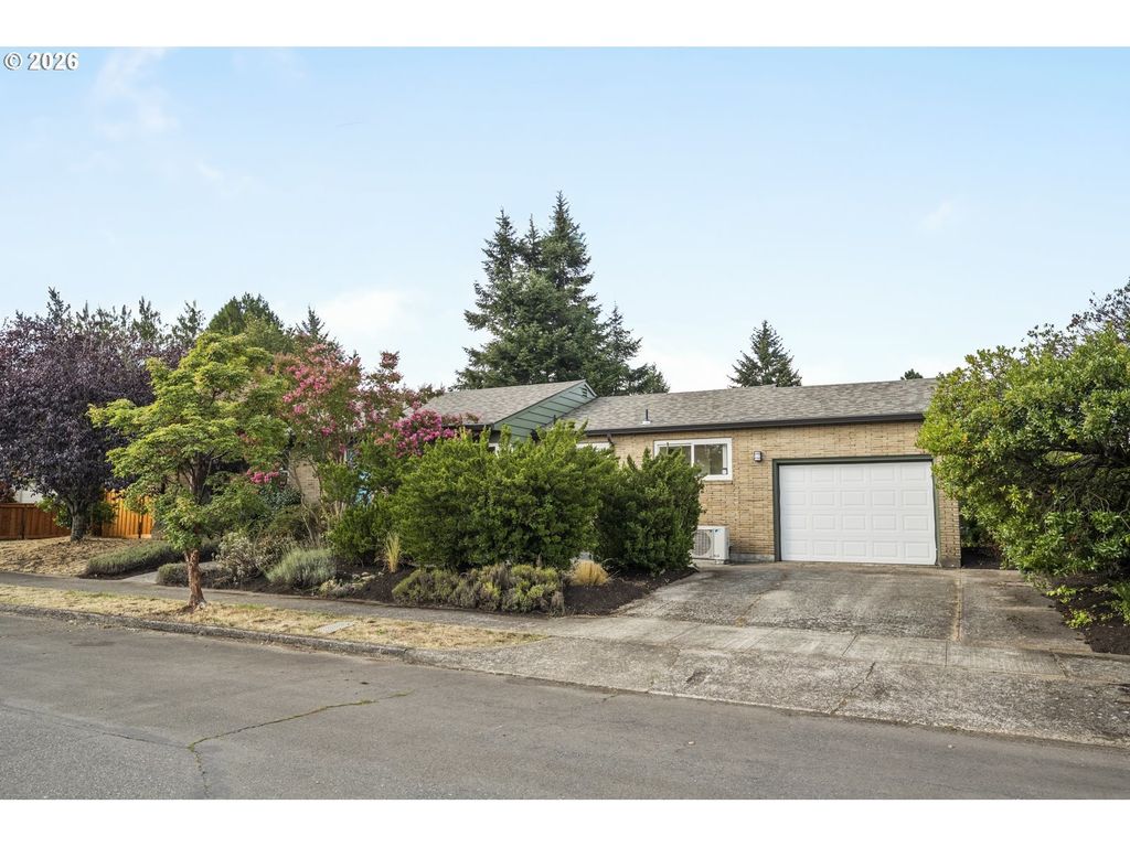 3855 Ne Webster St, Portland
