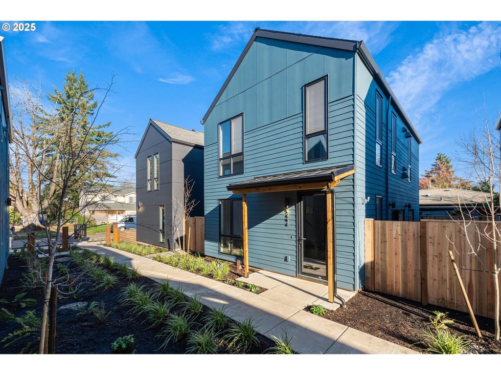 5496 Se Boise St, Portland