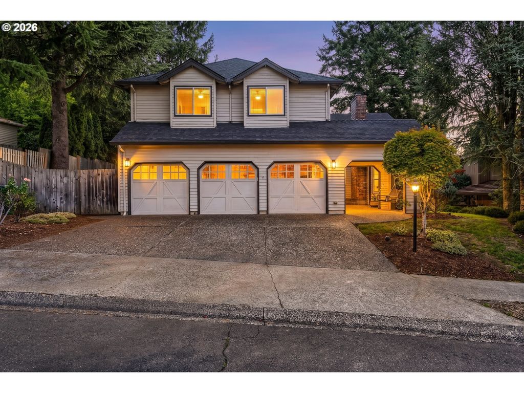 14232 Meadow Grass St, Lake Oswego